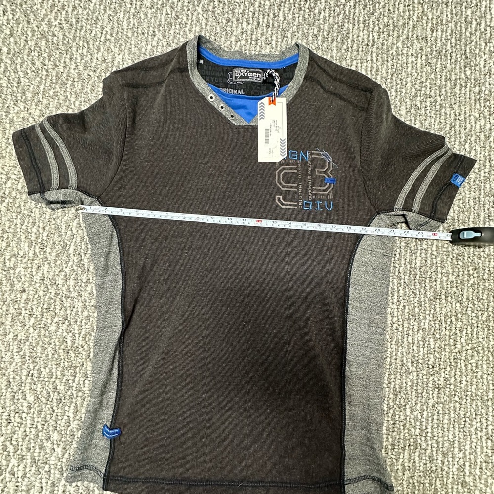 New With Tags Oxygen Men’s Grey, Black and Blue Tee Shirt